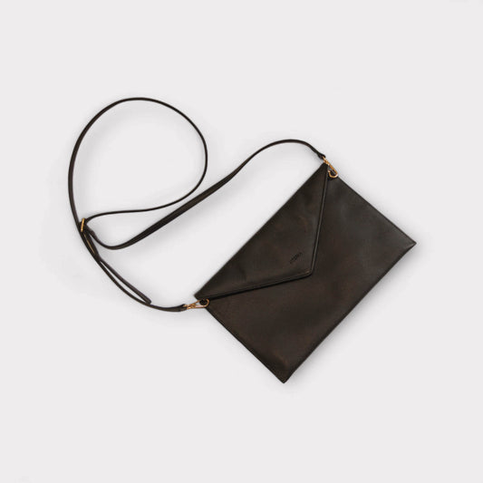 Clutch o Sobre Bernarda en color Negro
