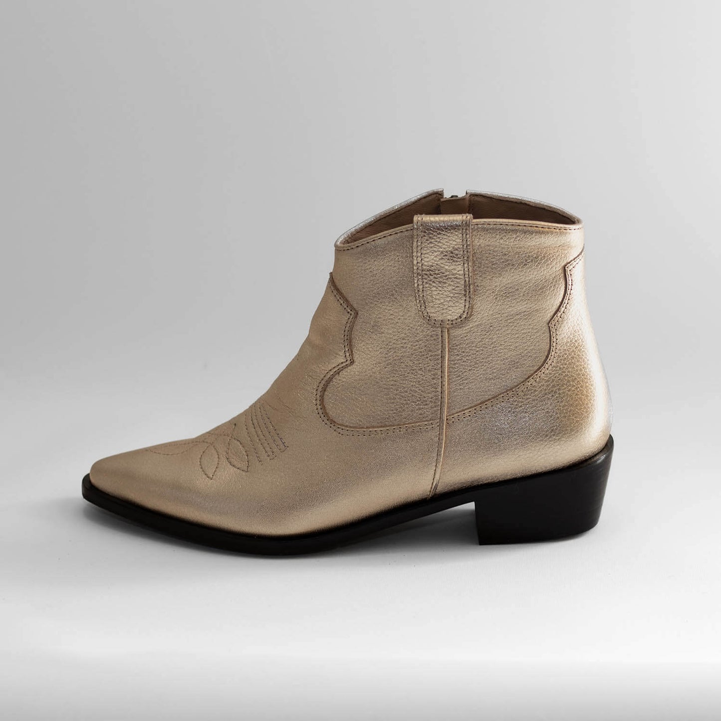 Texana Berenice en color Dorado