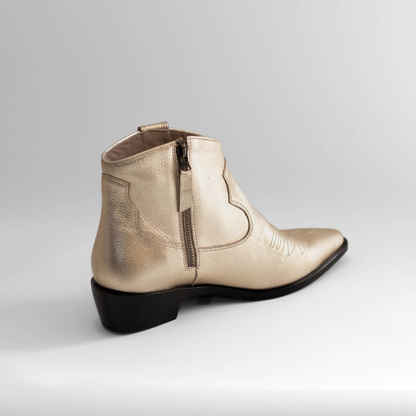 Texana Berenice en color Dorado