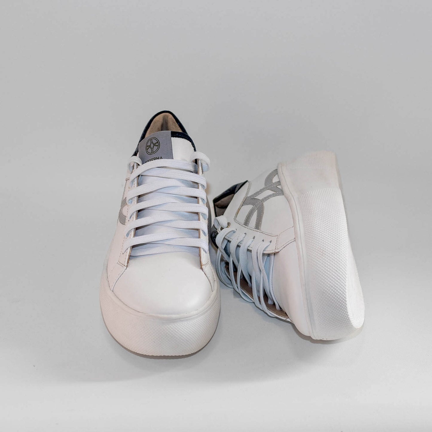 Zapatilla Belén en color Blanco con Azul
